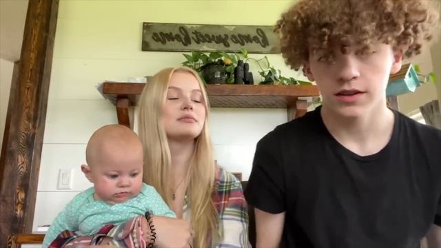 Das kuriose Leben der jüngsten Familie der Welt смотреть онлайн