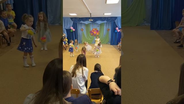 Настя танцует! смотреть онлайн