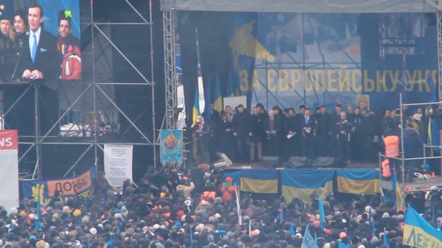 Киев. Майдан. 15.12.2013. Выступление МакКейн и Мерфи смотреть онлайн