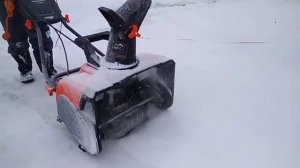 Снегоуборщик электрический – тест на даче