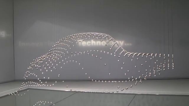 Кинетическая скульптура BMW музея завораживающее зрелище смотреть онлайн