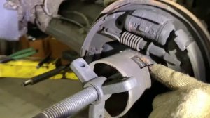 Замена заднего ступичного подшипника Ford Maveric, Ford Escape, Mazda Tribute. Передний привод!