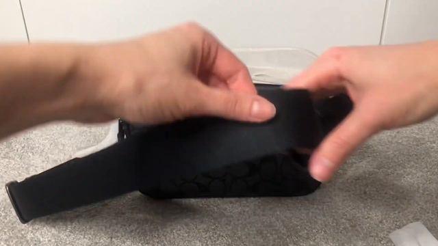 COACH Graham Crossbody In Signature Canvas #coach #coachoutlet #grahamcrossbody #unboxing