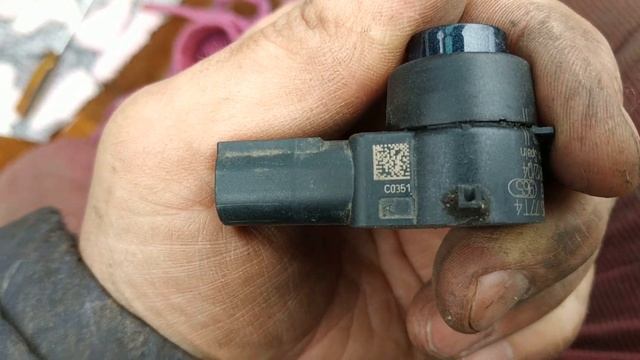 Снятие бампера и замена парктроников на Пежо 308 св смотреть онлайн