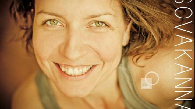 Sovák Anna - De jó szeretni смотреть онлайн