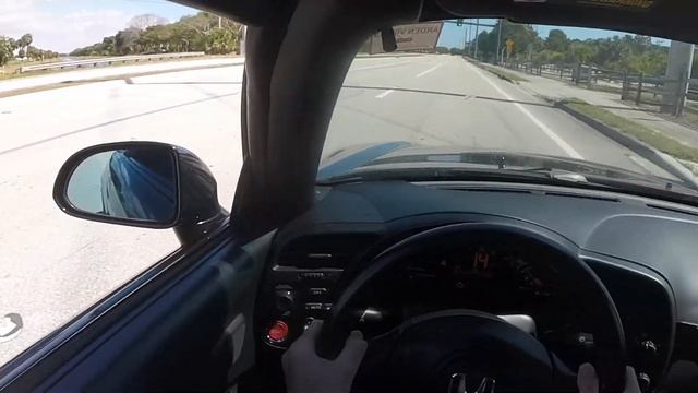 Honda S2000 Vs Mustang 5.0 Digs and Rolls смотреть онлайн