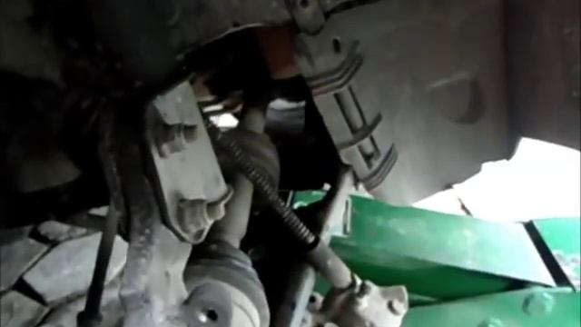 Renault Clio 2010, troca de rolamento da roda 25/10/2015 смотреть онлайн