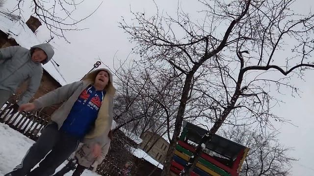 Играем в снежный бой смотреть онлайн