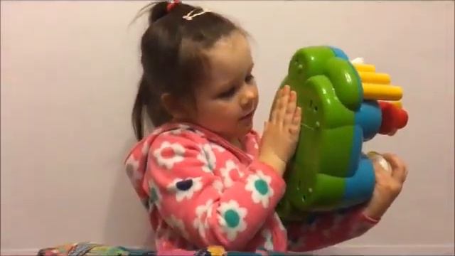 Натали играет в игрушки с детства)))#дети #children Chu va chi Natali plays with childhood toy ) смотреть онлайн