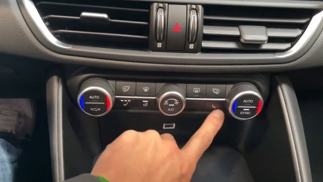 Alfa Romeo Giulia   2 0 T ATX RWD KAMERA SUPER CZ