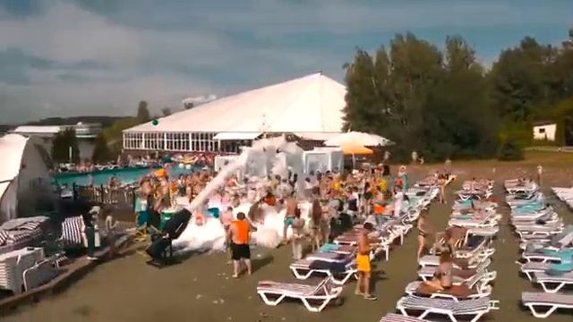 Пенная вечеринка на ваш праздник! смотреть онлайн