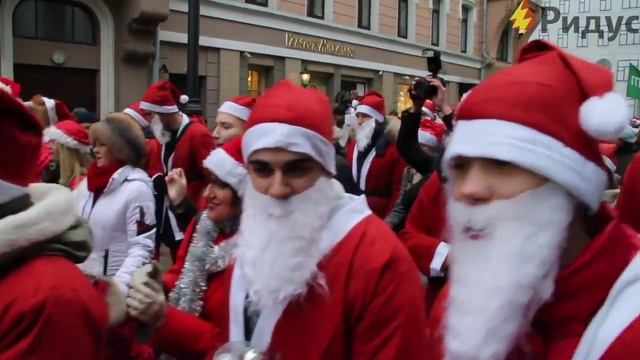 Флешмоб Дедов Морозов в Москве смотреть онлайн
