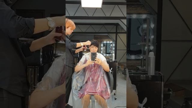 Как сделать короткую стрижку и круто уложить тонкие короткие волосы смотреть онлайн