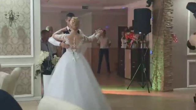 Первый танец молодожёнов|Дай мне разгадать тебя смотреть онлайн