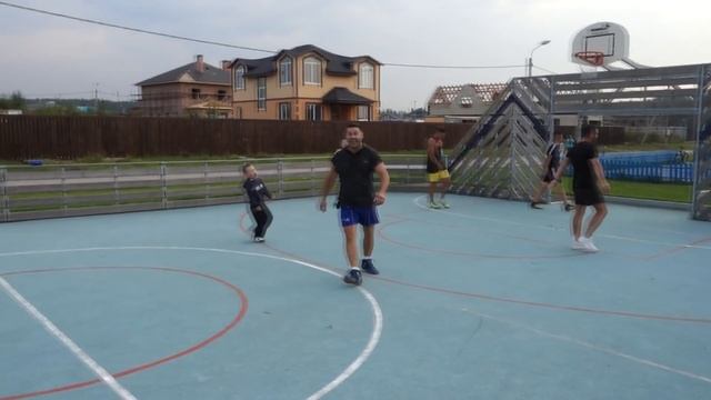 Загородная тусовка. Дарья Пынзарь смотреть онлайн