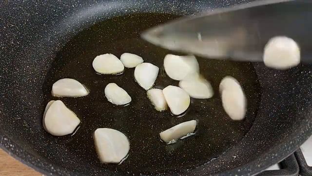 Спагетти с МОЛОДЫМ ЧЕСНОКОМ, ПЕТРУШКОЙ и оливковым маслом. О, МаМа МИА, как быстро и вкусно!