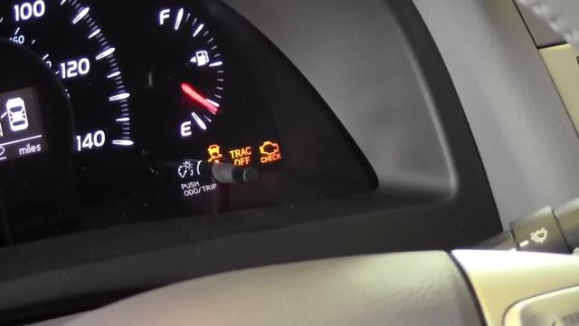2011 | Toyota | Camry | VSC/TRAC Controls | How To by Toyota City Minneapolis MN смотреть онлайн
