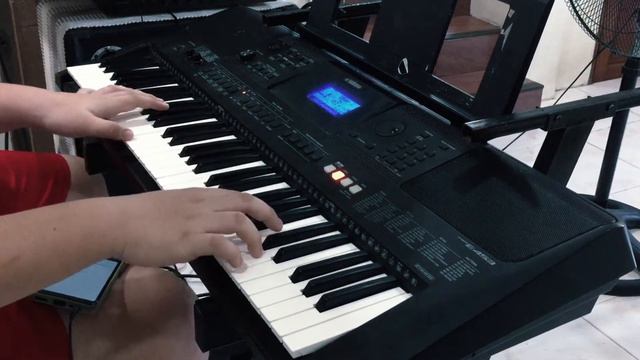 Toto - Rosanna (Using Yamaha PSR-E453) смотреть онлайн