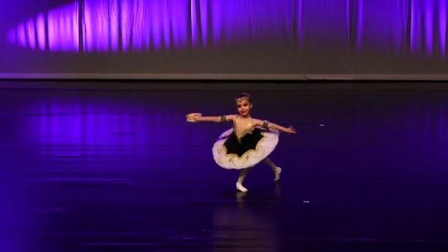 Esmeralda Act III | Ilinca Bendeac | Lebada de cristal смотреть онлайн