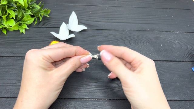 Нарцисс из фоамирана Цветы из фоамирана Flores de fomi смотреть онлайн