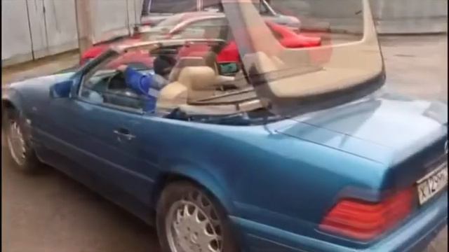 Замена мягкого стекла в тенте кабриолета Mercedes W129 SL в Фантюнинге