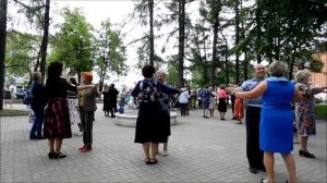 Вальс "Раз, два, три, на носочки"  Клуб "Настроение" В Солдатова