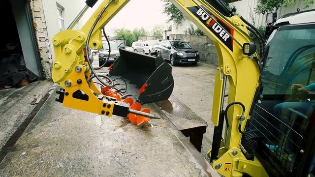 Работа гидромолота на мини экскаваторе Boulder EX22 смотреть онлайн