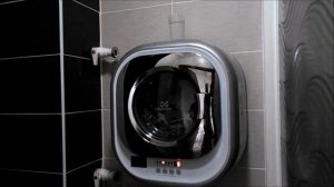 Настенная стиральная машина. Полоскание и отжим.