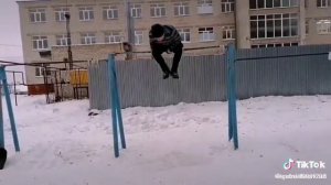 Родео на одной руке!!! #спорт #турник #воркаут #workout