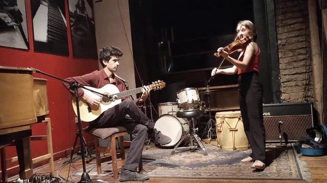 Laura Urteaga y Benjamín Aedo en el Thelonious 17 de febrero 2022 смотреть онлайн