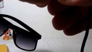 Шнурок для очков с Aliexpress.