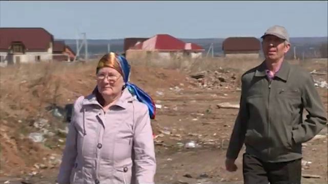 29 05 2018 В посёлке Яр вывозят мусор на официально закрытый полигон