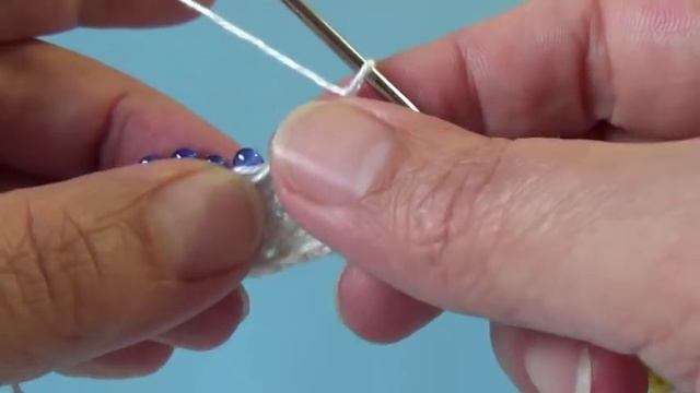 Вязание бисером. Прямое полотно с обрывом нити. Урок 20. смотреть онлайн