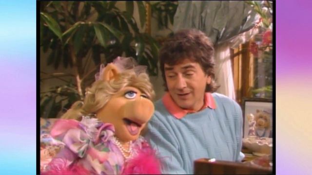Muppet Songs: Dudley Moore and Miss Piggy - Our Love Is Here to Stay смотреть онлайн