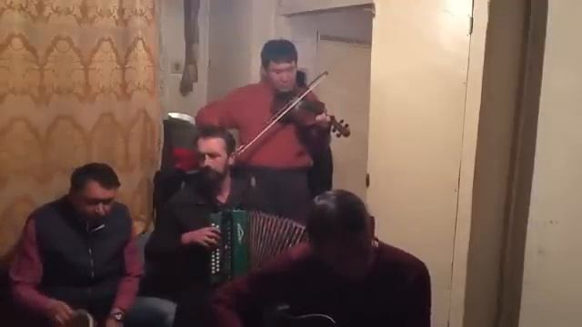 "Knocking on the heaven's door" по Усть-Каменогорски (Садык, Тимур, Ринат, Костя) смотреть онлайн