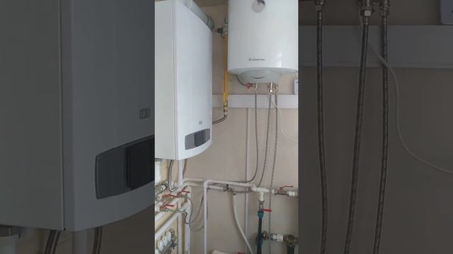 Двухконтурный газовый котел и электрический бойлер. Часть 1 смотреть онлайн