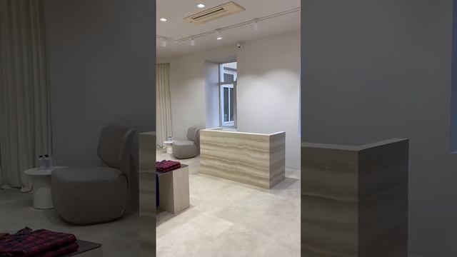 Декоративная штукатурка#фактурная штукатурка#decorative#отделкастен#нанесениемикроцемента смотреть онлайн