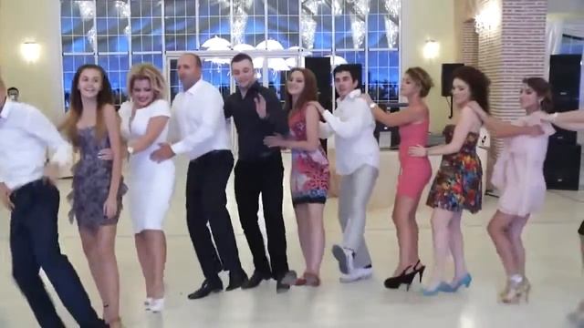 Необычный танец на свадьбе смотреть онлайн