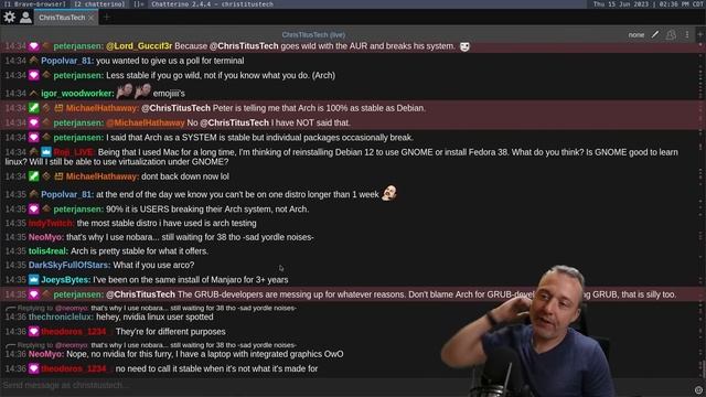 Arch is NOT as Stable as Debian смотреть онлайн