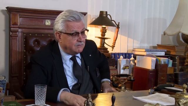 Может ли один человек учавствовать по делу в качестве основного и засекреченного свидетеля? смотреть онлайн