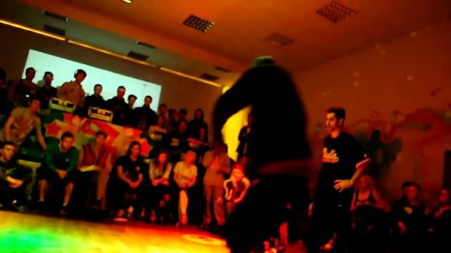 Реперы против Панков смотреть онлайн