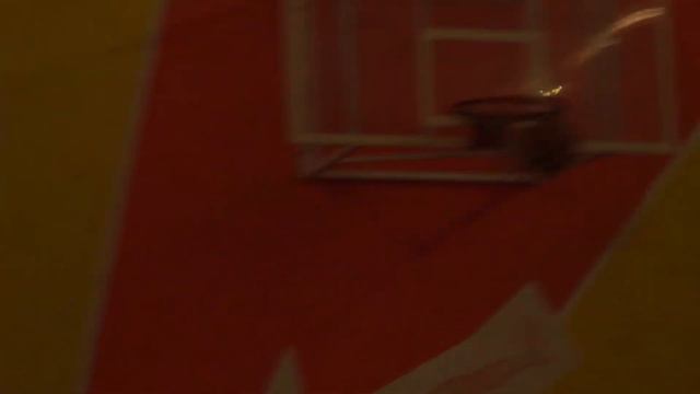 Ботан пришел поиграть в баскетбол смотреть онлайн