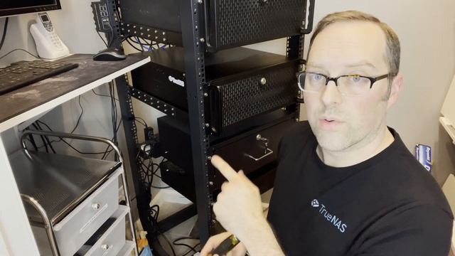 Updating TrueNAS Scale and Mirroring the Boot Pool смотреть онлайн