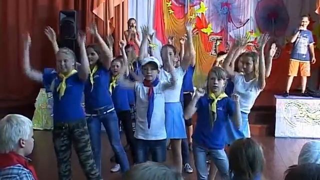 Воспитанники детского лагеря «Тирус» поставили мюзикл смотреть онлайн