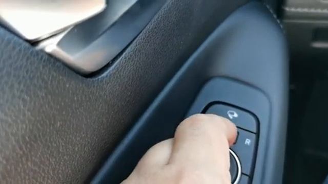 Полезная функция при езде задним ходом на HYUNDAI SANTA FE 2021 смотреть онлайн