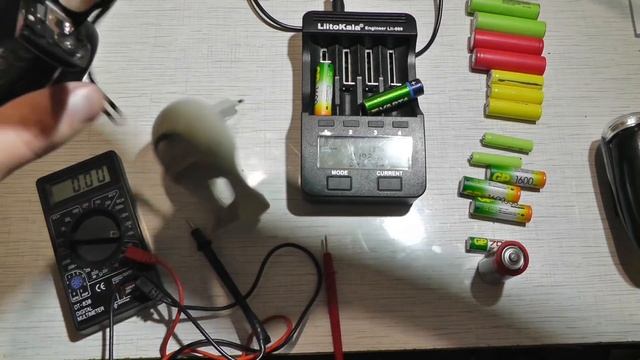 КАК ВОССТАНОВИТЬ АККУМУЛЯТОРЫ Ni-MH АА, ААА и Li ion 18650 Опыт использования смотреть онлайн