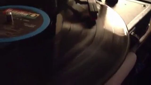 Playing my day's BB King album смотреть онлайн
