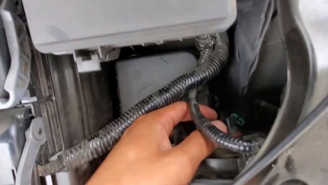 Change Headlight Bulb 2018 Honda Civic смотреть онлайн