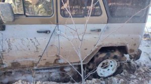 Уаз 469 на Nortec et-500 32х9.5 по снегу..