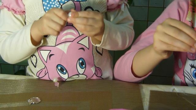 Обзор набора Disney принцесса.Распаковка набора бусинок и жемчужин. смотреть онлайн